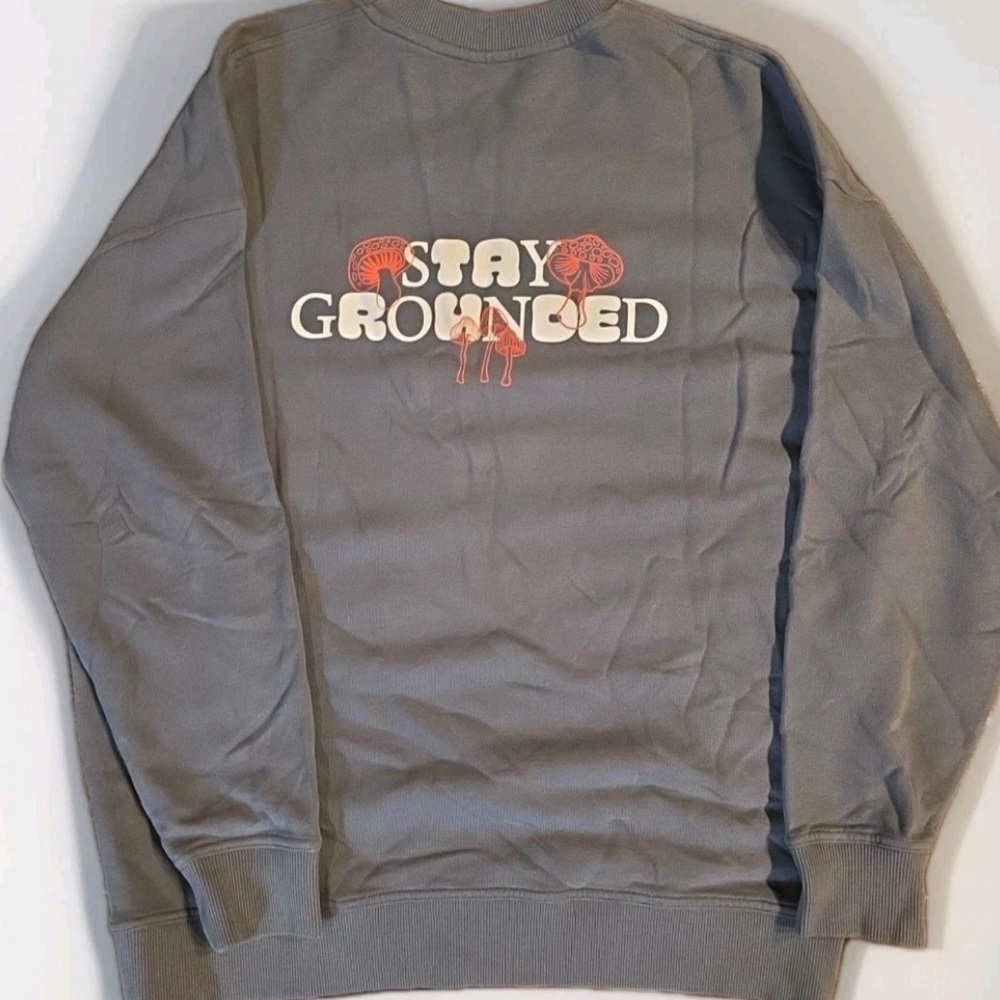 New Outdoor Voices Stay Grounded Gray mushroom sweatshirt size M
